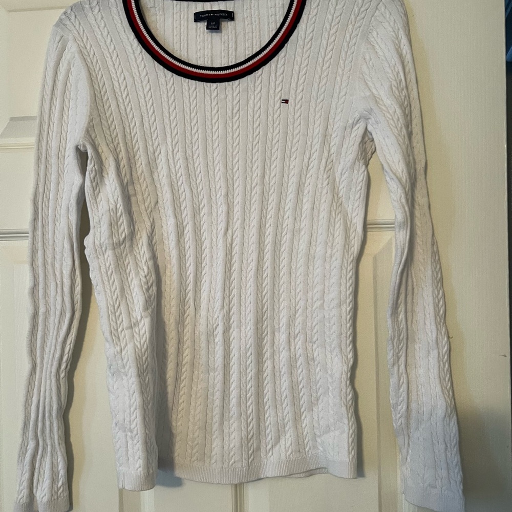 Tommy Hilfiger light sweater
